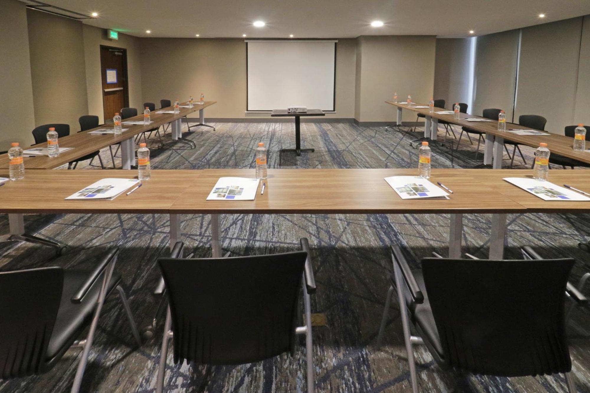 Holiday Inn Express & Suites Monterrey Valle By Ihg San Pedro Garza Garcia Εξωτερικό φωτογραφία